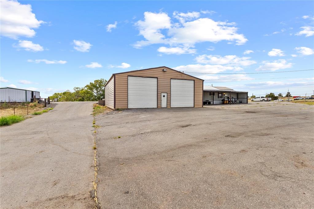 23986 E 1013 Road Property Photo 9