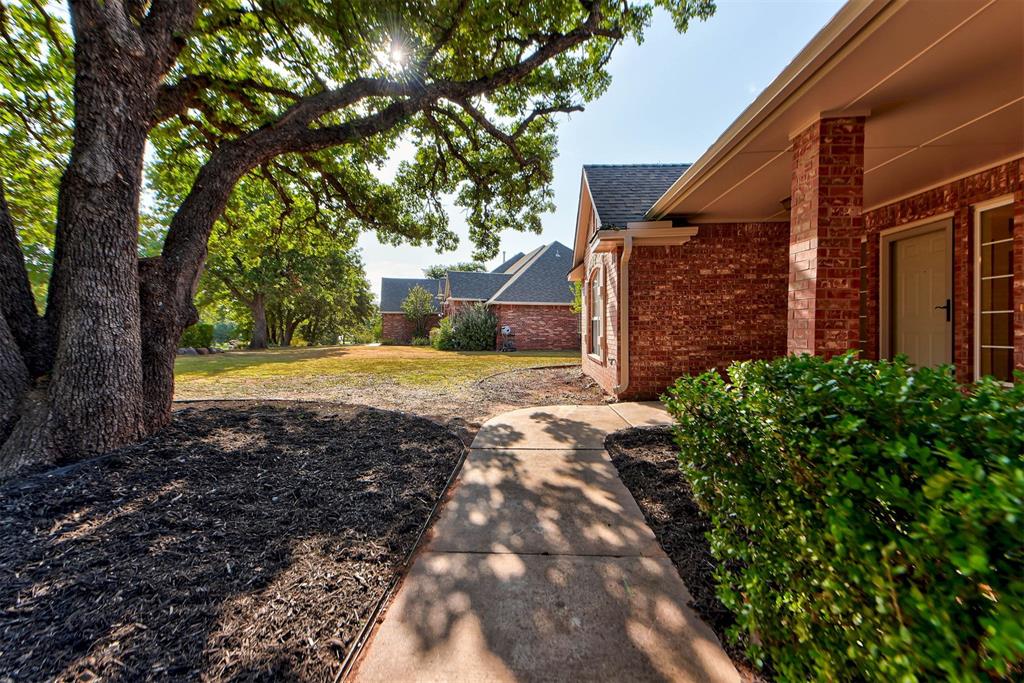 204 Persimmon Ridge Drive Property Photo 4