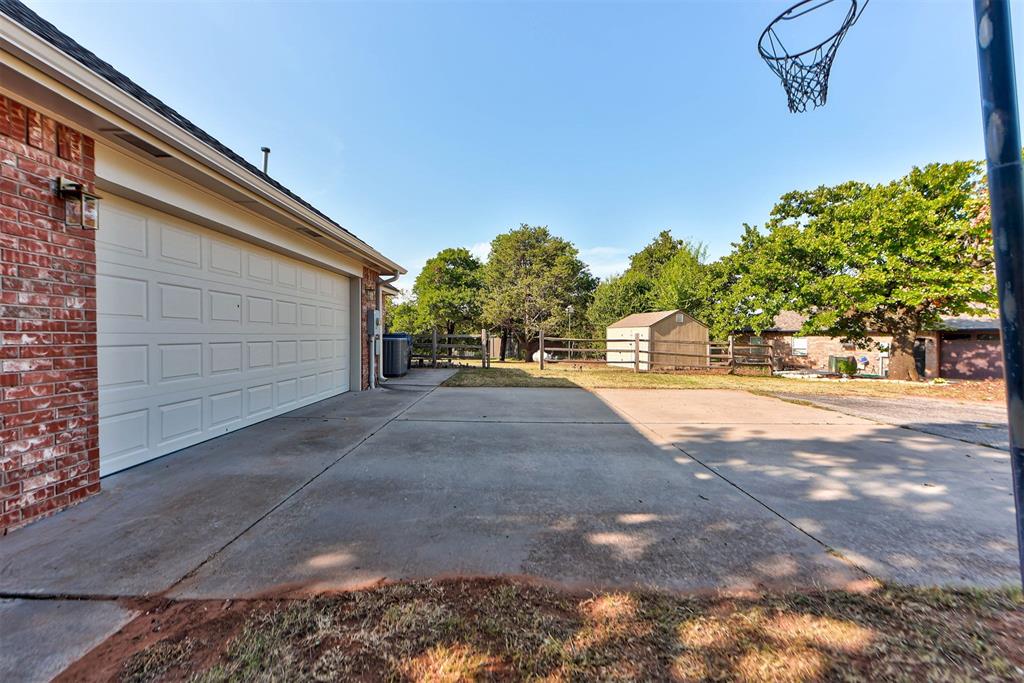 204 Persimmon Ridge Drive Property Photo 5