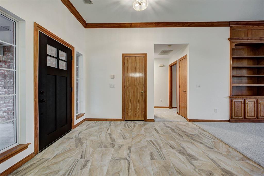 204 Persimmon Ridge Drive Property Photo 9