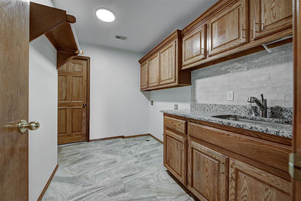 204 Persimmon Ridge Drive Property Photo 27
