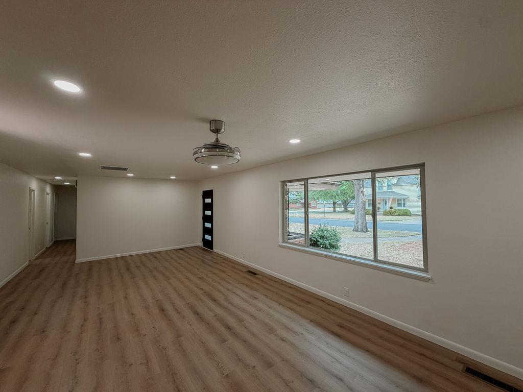 410 N Bryan Street Property Photo 12