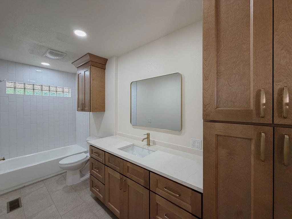 410 N Bryan Street Property Photo 22