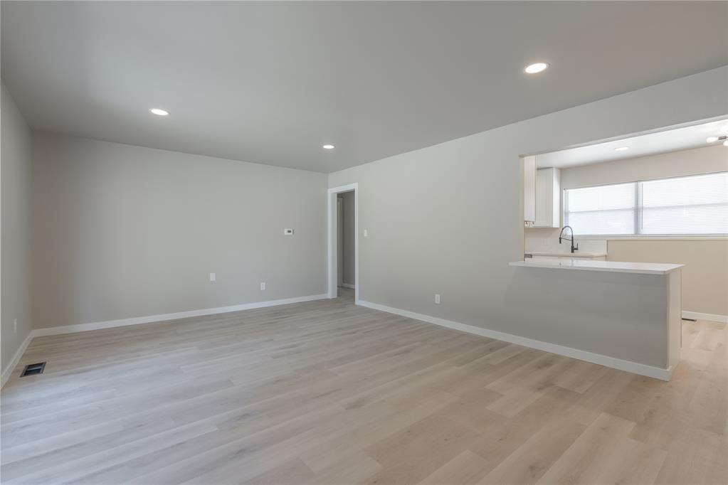 3929 Nw 59th Street Property Photo 5