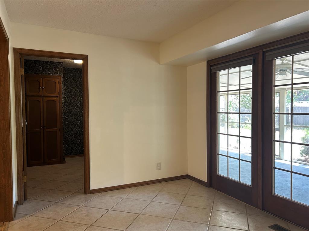 1327 Brookdale Drive Property Photo 12