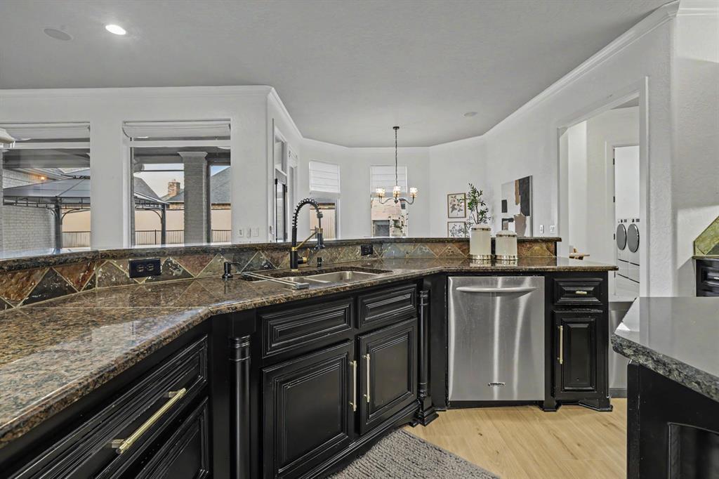 17104 Hawks Ridge Lane Property Photo 11