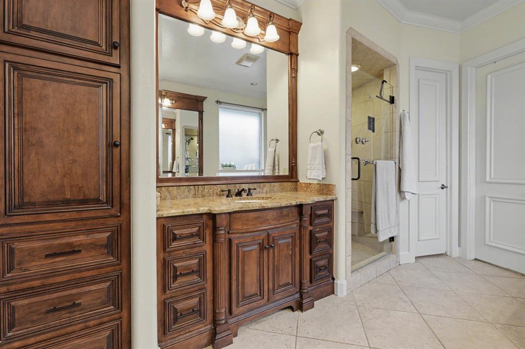 17104 Hawks Ridge Lane Property Photo 17