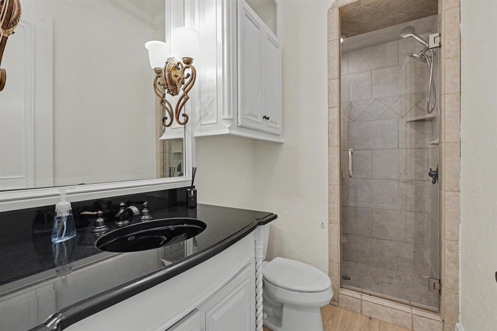 17104 Hawks Ridge Lane Property Photo 22