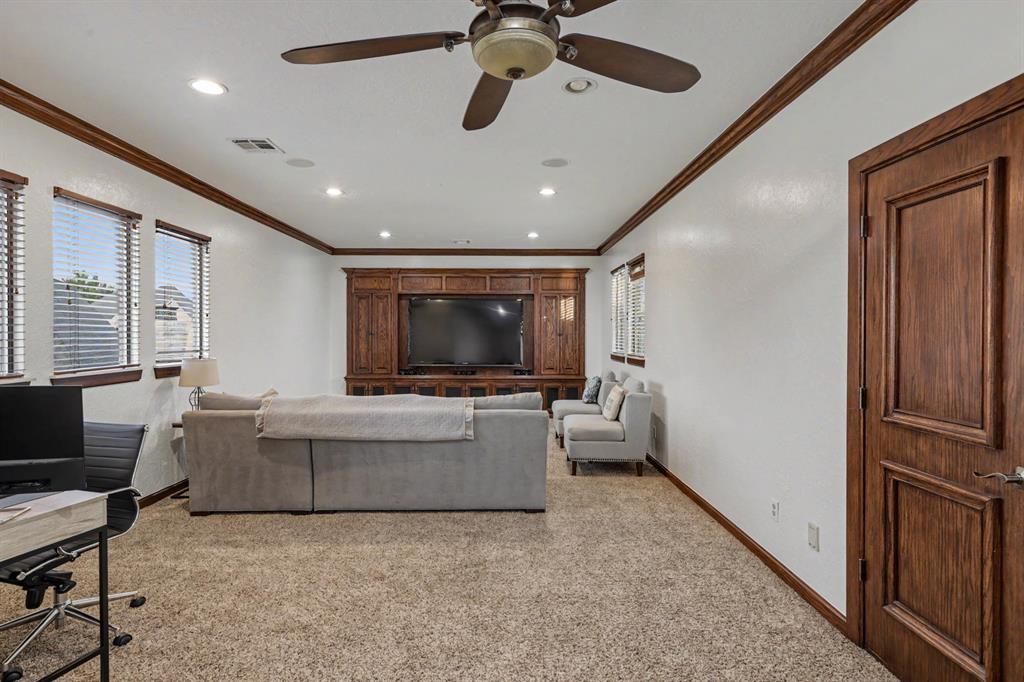17104 Hawks Ridge Lane Property Photo 24