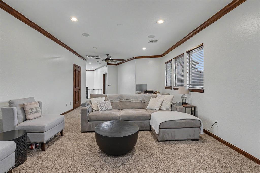 17104 Hawks Ridge Lane Property Photo 25