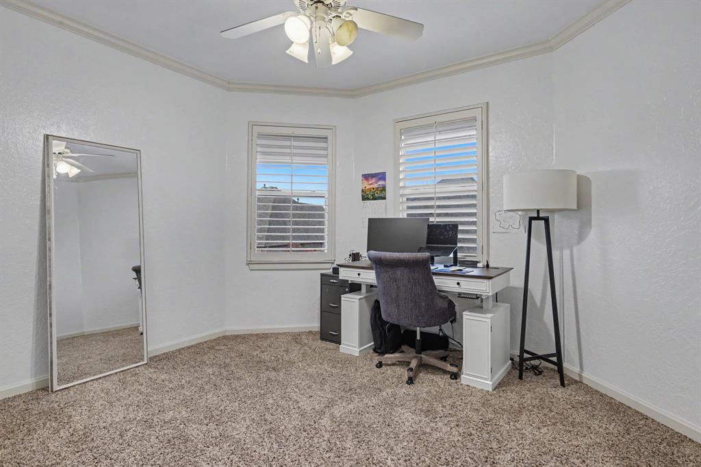 17104 Hawks Ridge Lane Property Photo 27