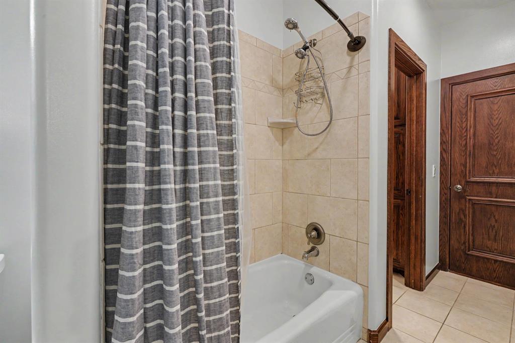 17104 Hawks Ridge Lane Property Photo 29