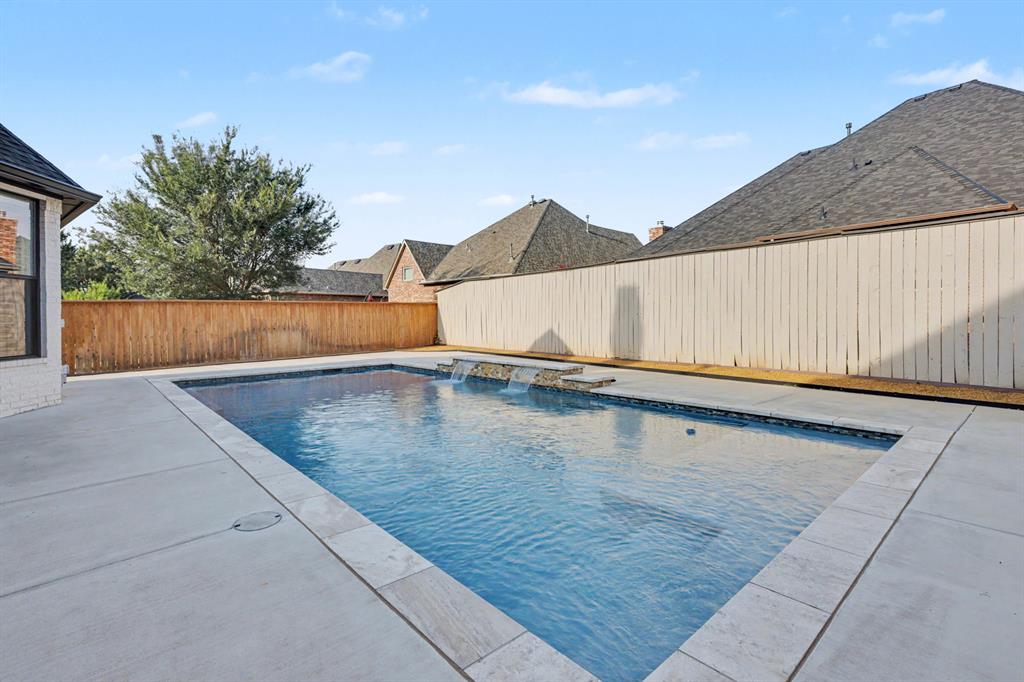 17104 Hawks Ridge Lane Property Photo 35