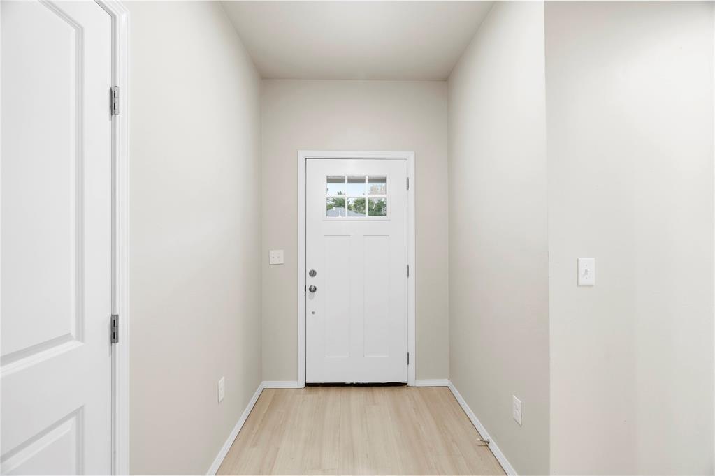 216 E Abbot Lane Property Photo 4
