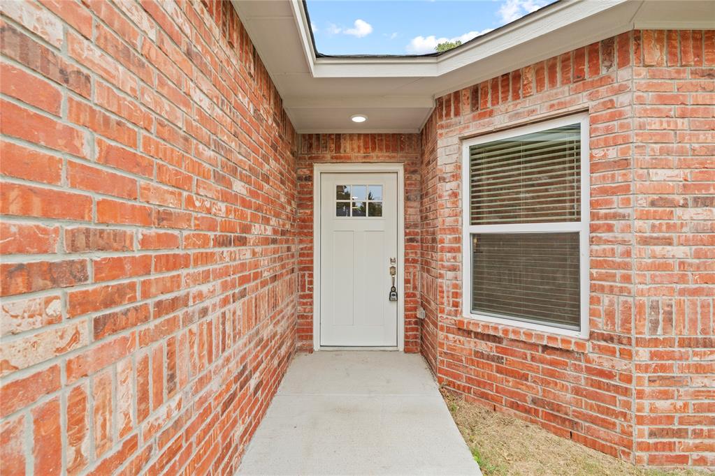 220 E Abbot Lane Property Photo 3