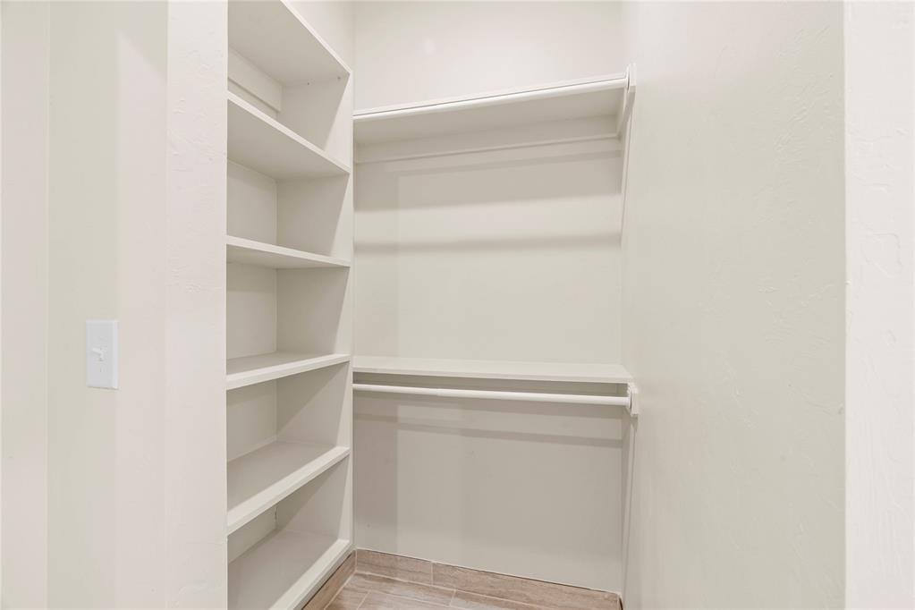 220 E Abbot Lane Property Photo 15