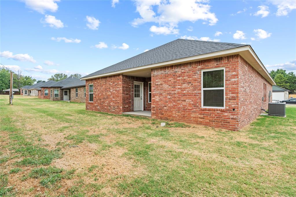 220 E Abbot Lane Property Photo 32