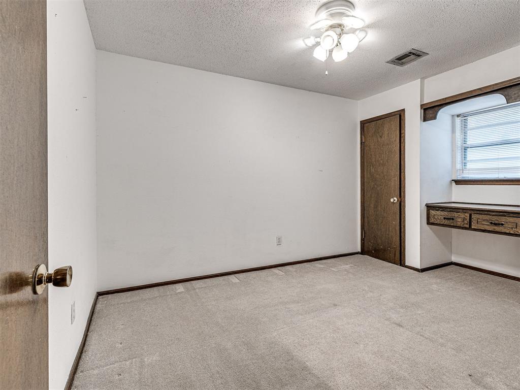4909 Nw 18th Street Property Photo 25