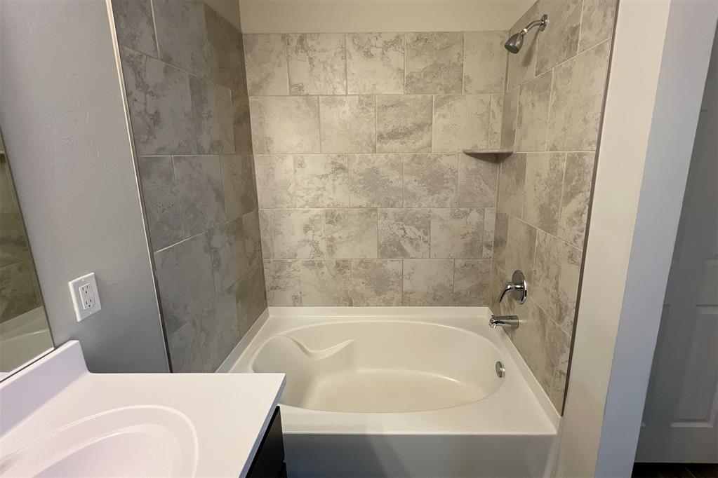412 Nathan Way Property Photo 15