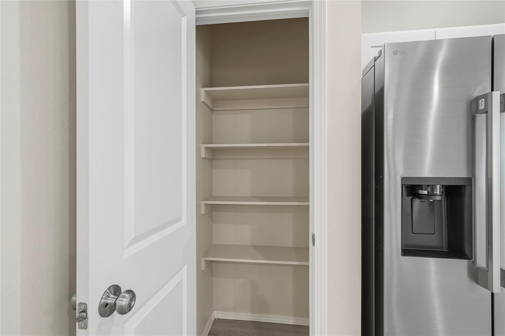 228 E Abbot Lane Property Photo 12