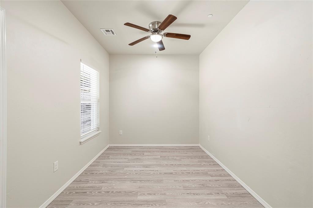 228 E Abbot Lane Property Photo 15