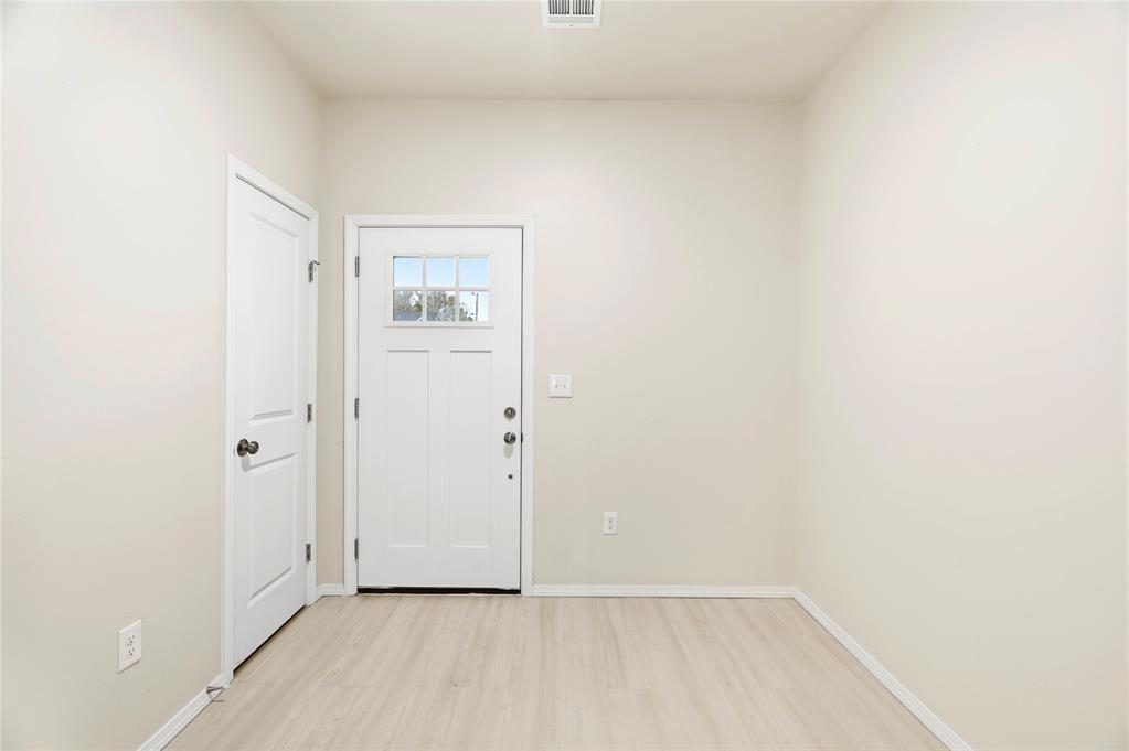 232 E Abbot Lane Property Photo 2