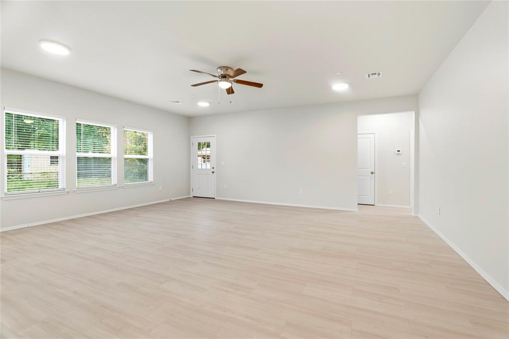 232 E Abbot Lane Property Photo 9