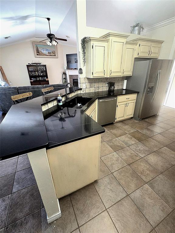 2913 Hunter Pointe Property Photo 5