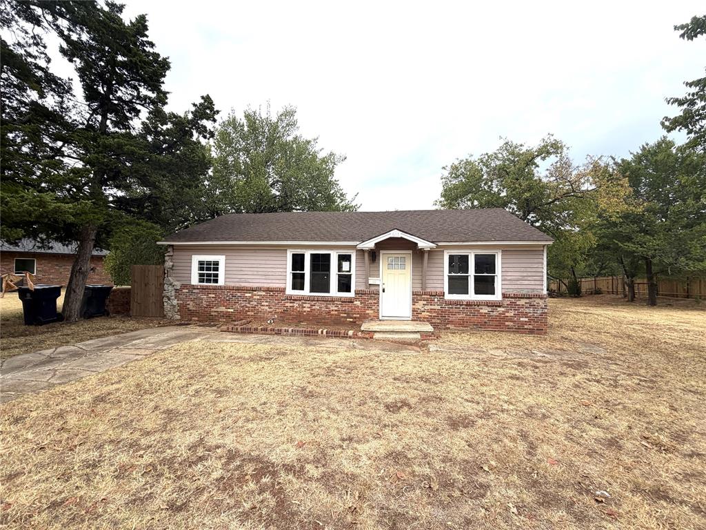 611 Nw 95th Street Property Photo 2