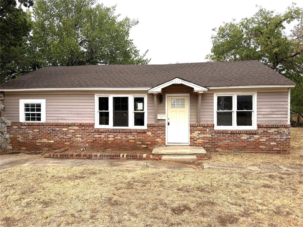 611 Nw 95th Street Property Photo 3