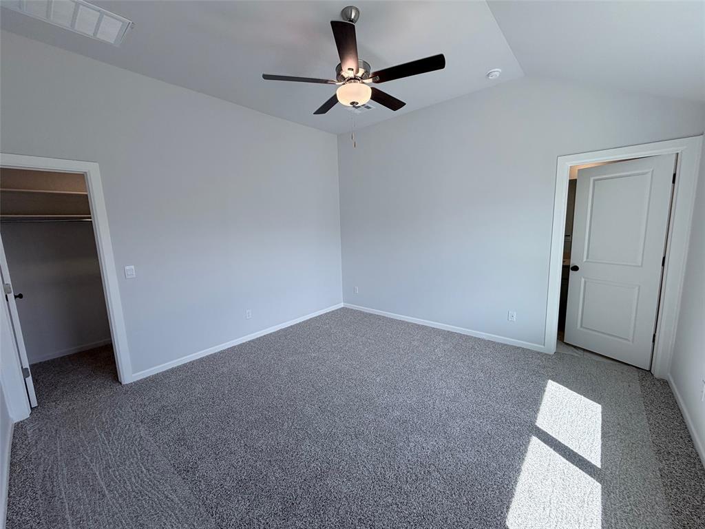 2924 Nw 196th Place Property Photo 8
