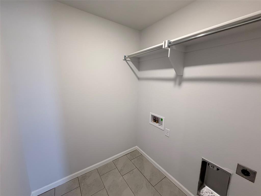 2924 Nw 196th Place Property Photo 13