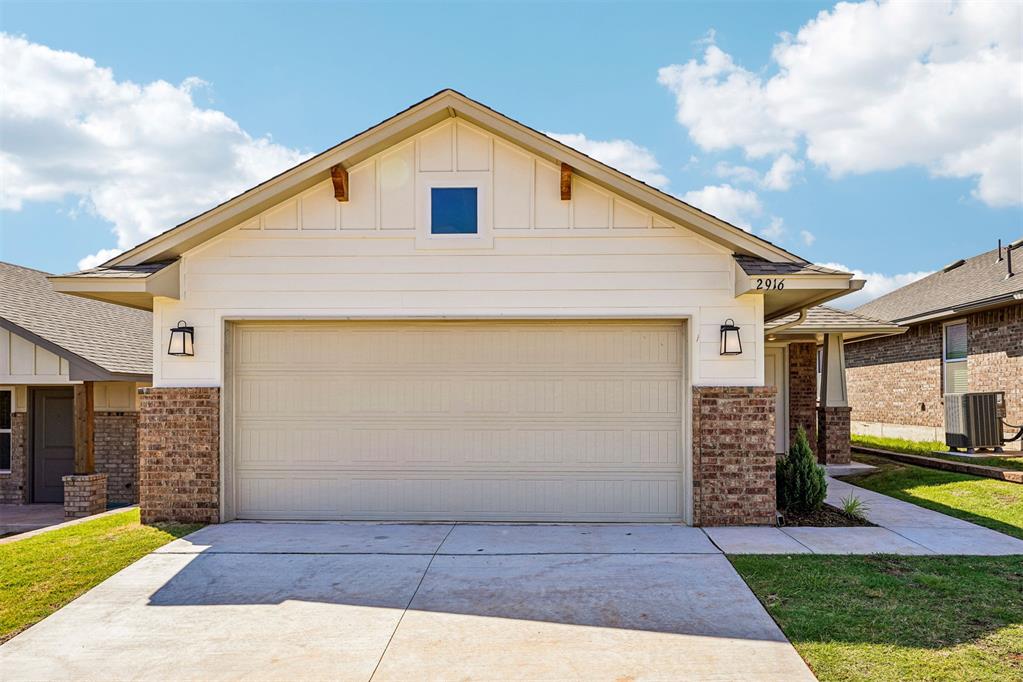 2916 Nw 196th Place Property Photo 1