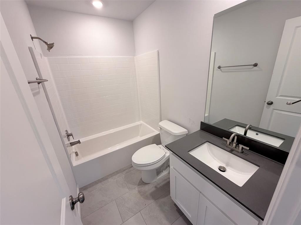 2916 Nw 196th Place Property Photo 12