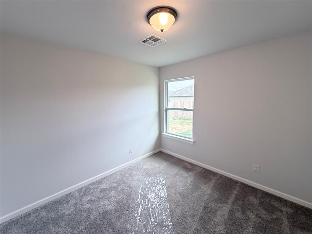 2916 Nw 196th Place Property Photo 13