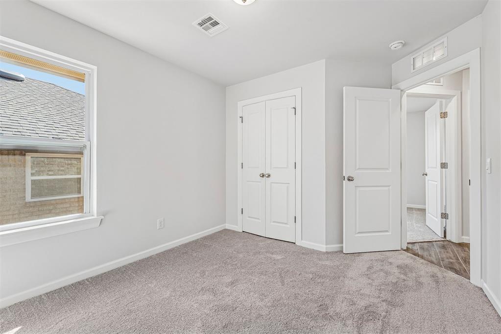 2916 Nw 196th Place Property Photo 19