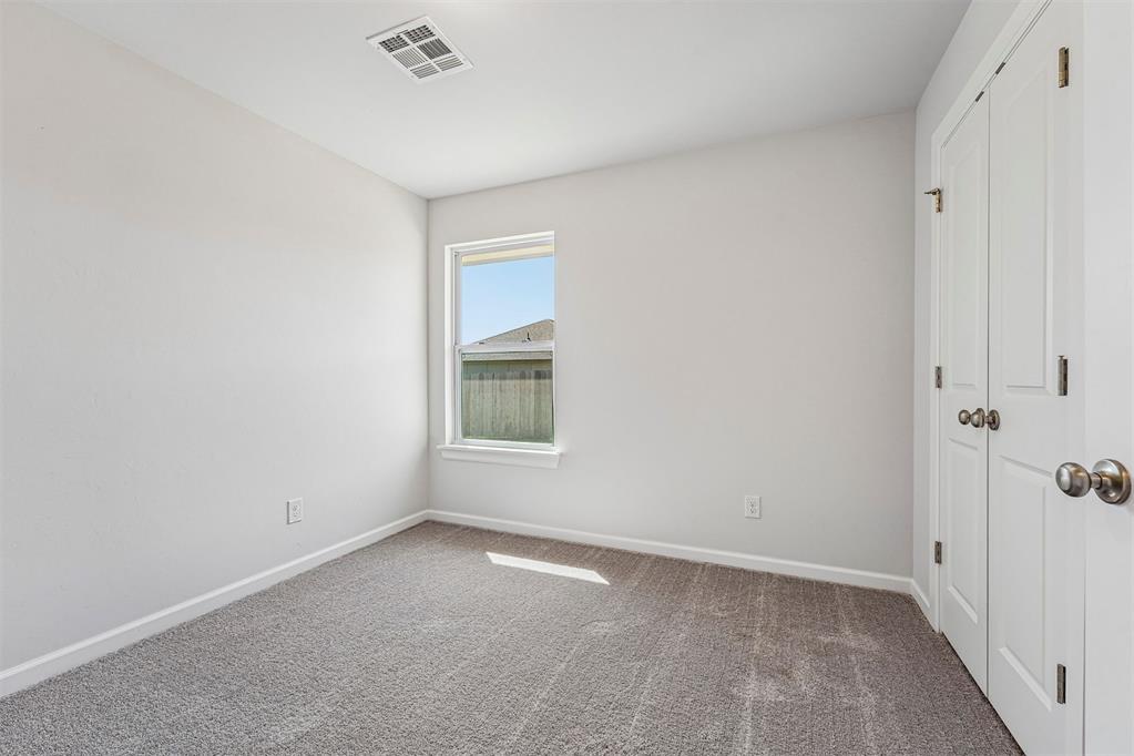 2916 Nw 196th Place Property Photo 20