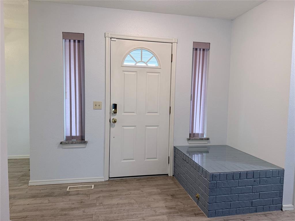 2816 Dalewood Place Property Photo 4