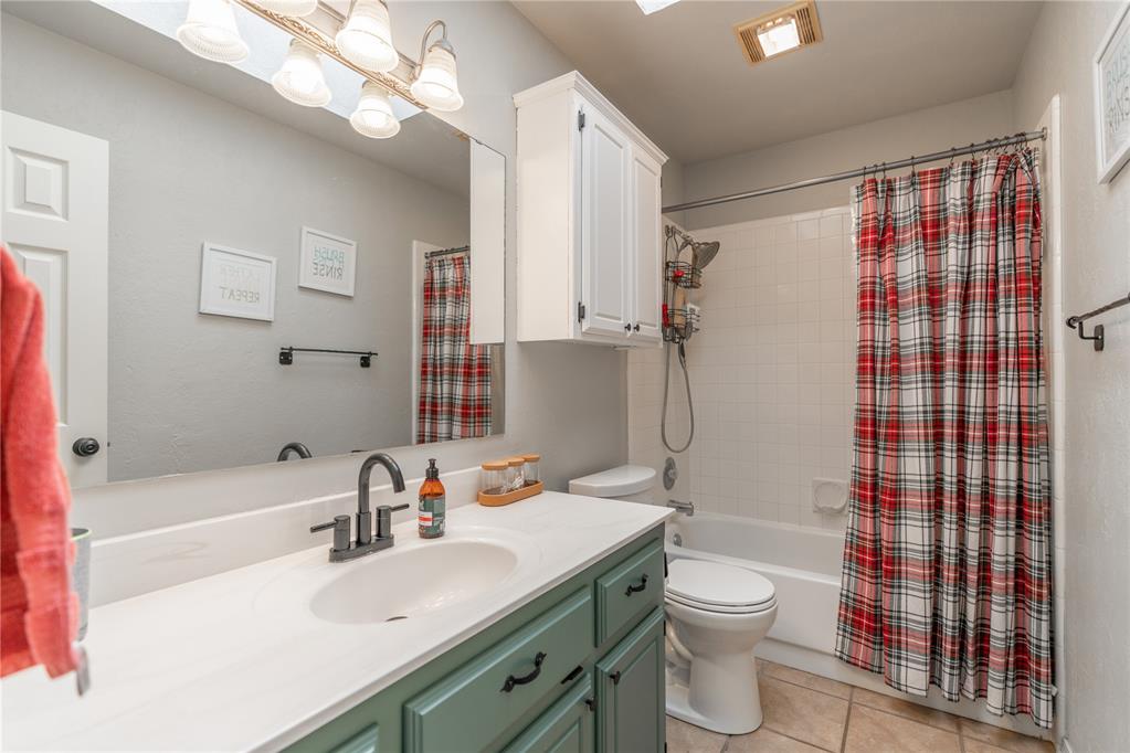 404 N Lockeport Drive Property Photo 21