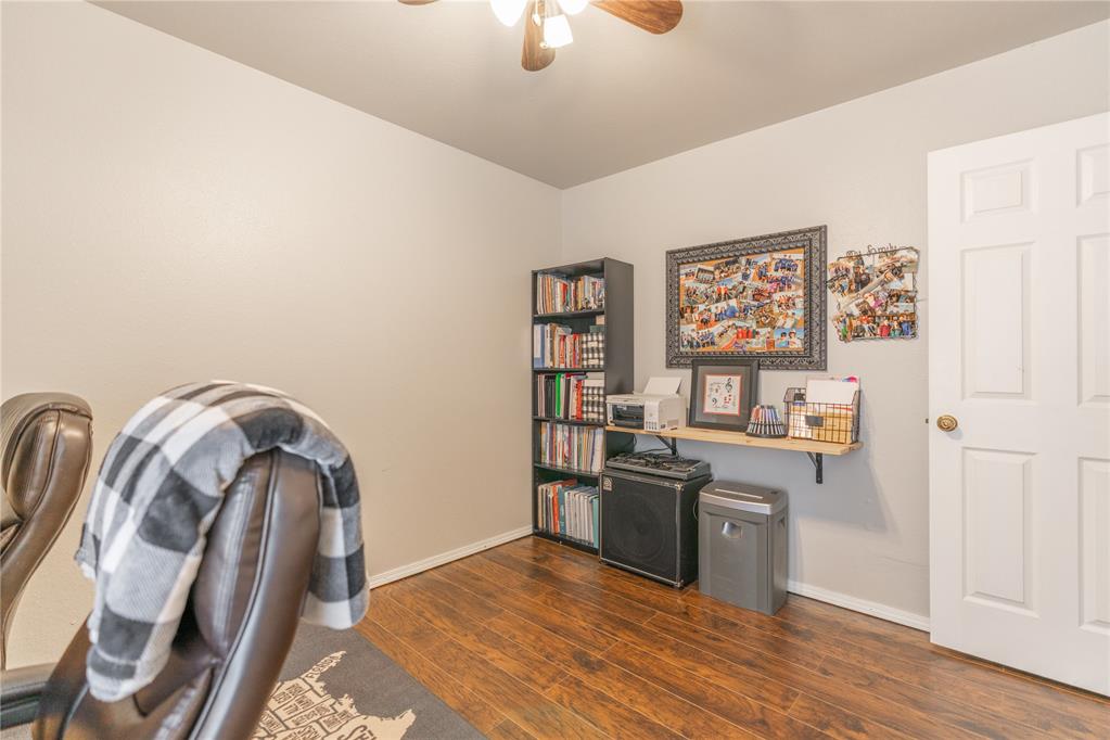 404 N Lockeport Drive Property Photo 24