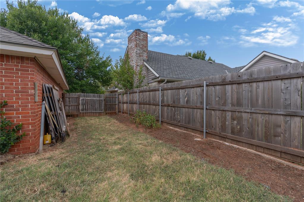 404 N Lockeport Drive Property Photo 26