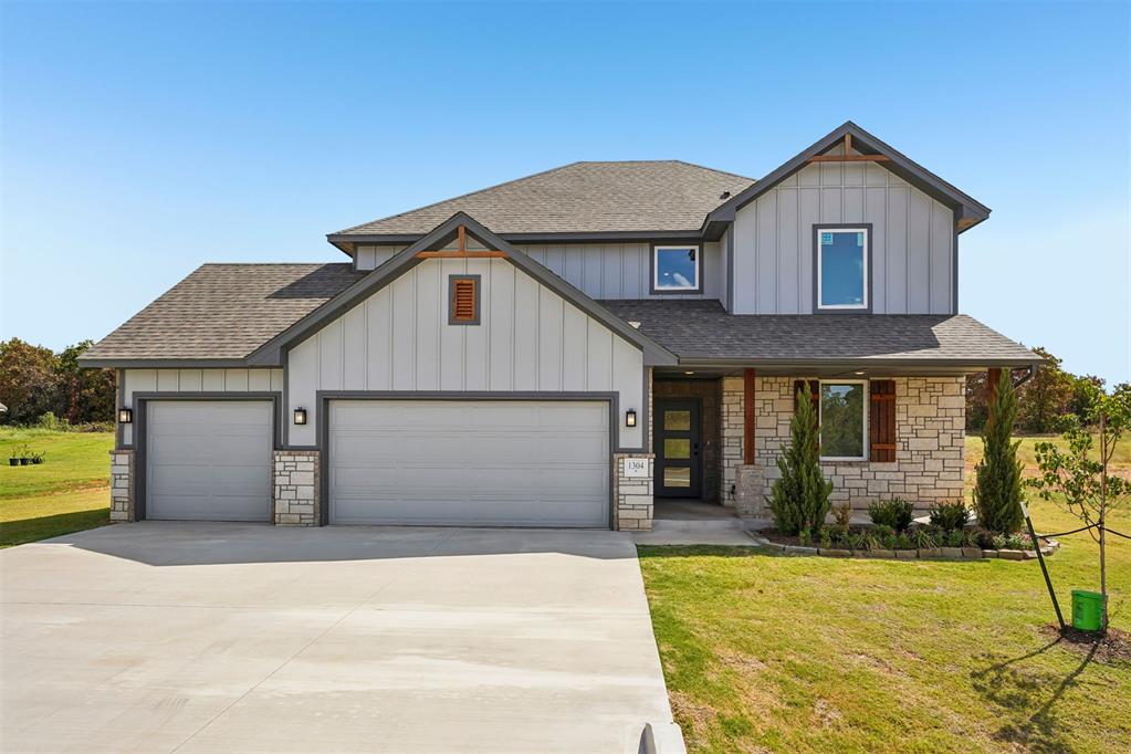 1304 Lighthorsemen Way Property Photo 1