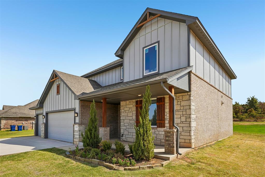 1304 Lighthorsemen Way Property Photo 3