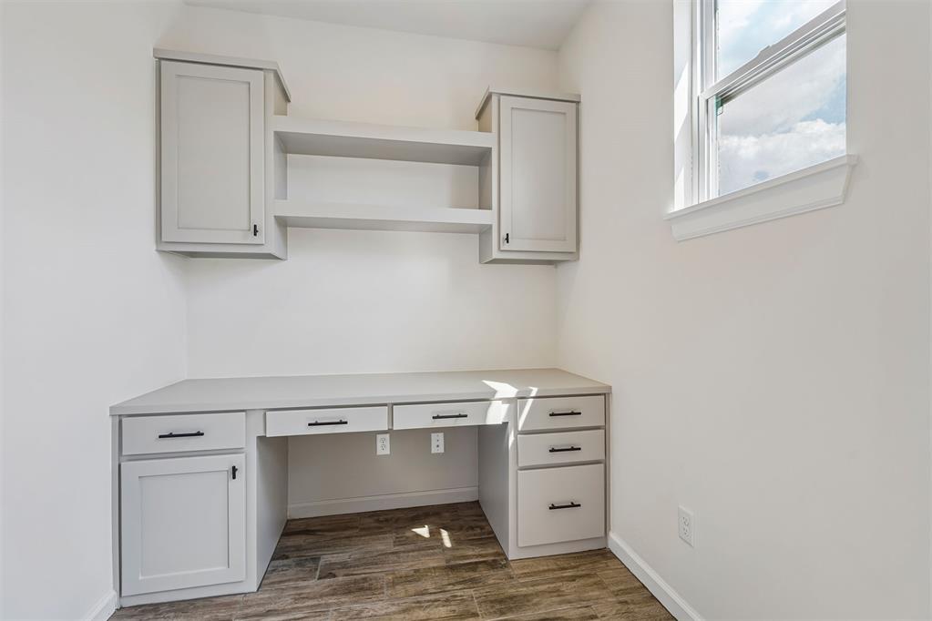 1304 Lighthorsemen Way Property Photo 14