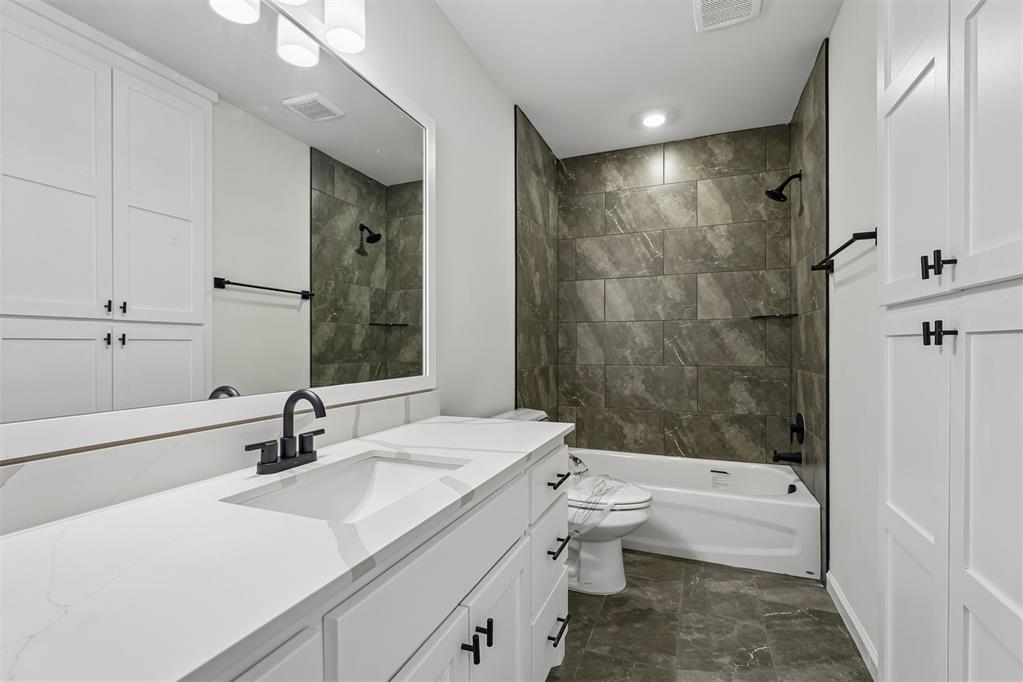 1304 Lighthorsemen Way Property Photo 19