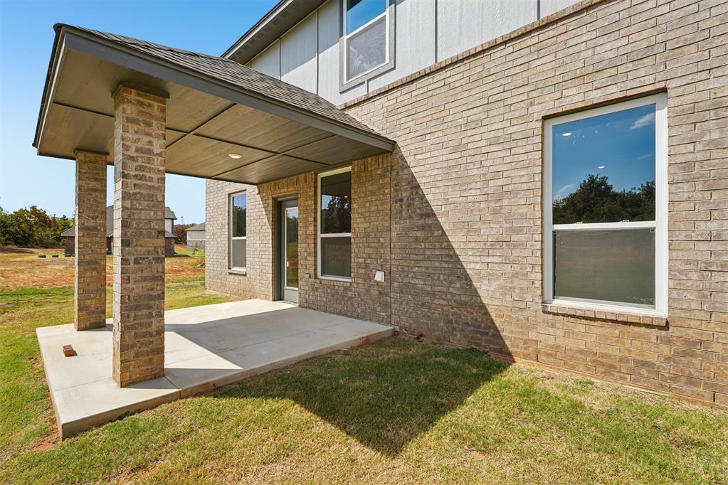 1304 Lighthorsemen Way Property Photo 27