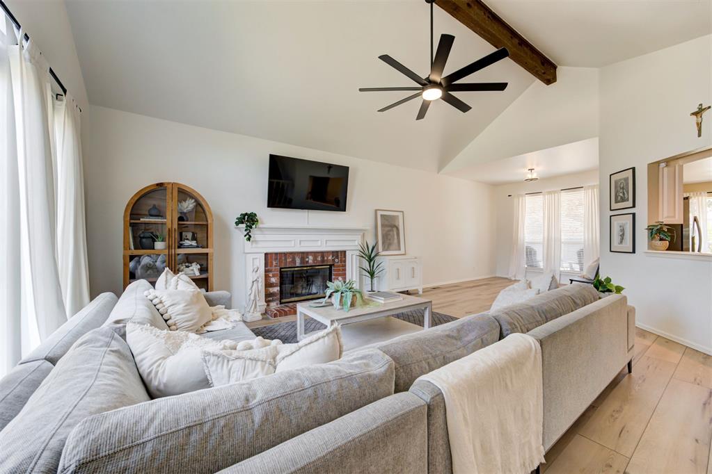 1209 Salem Avenue Property Photo 3