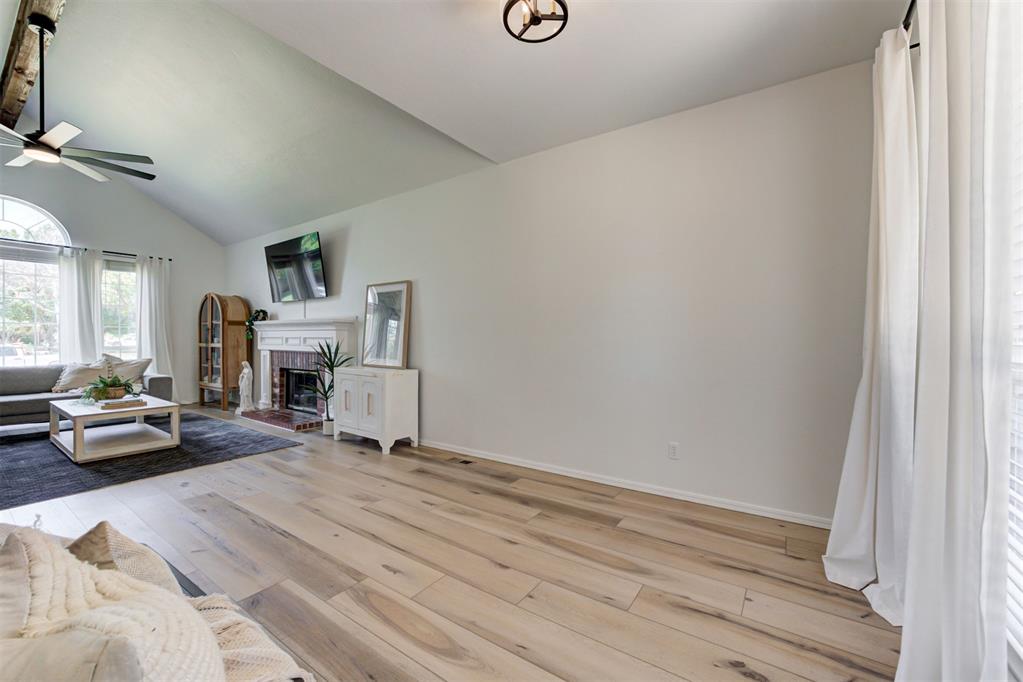 1209 Salem Avenue Property Photo 10