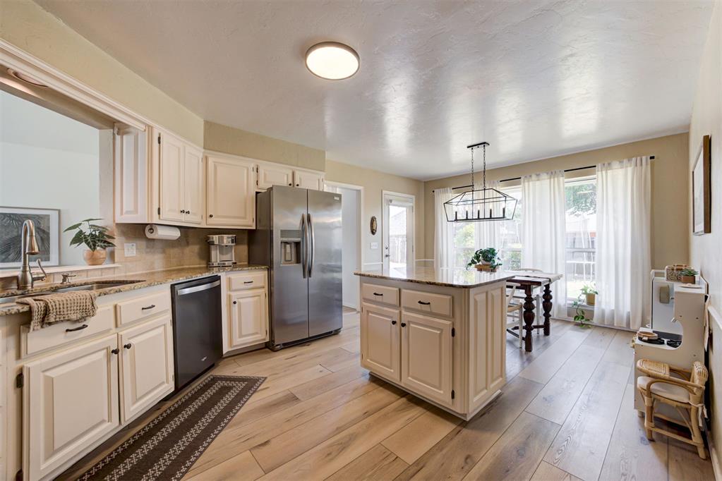 1209 Salem Avenue Property Photo 17