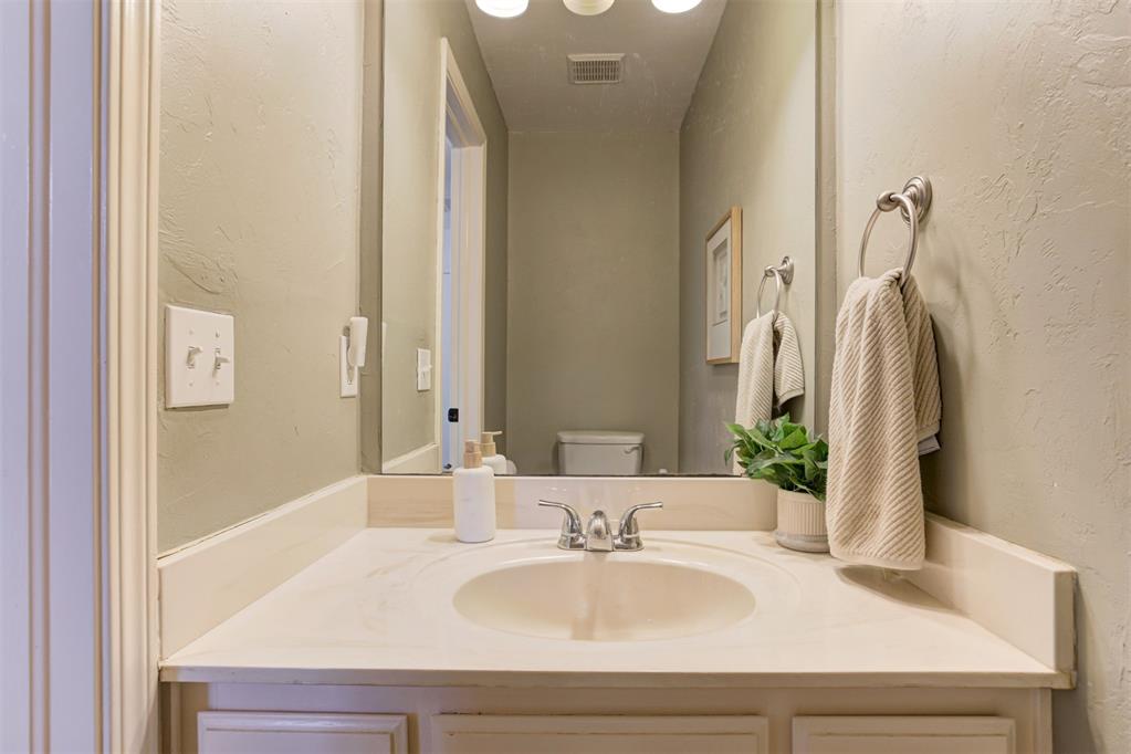1209 Salem Avenue Property Photo 20